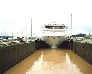 Cruise in locks. Panama 1998